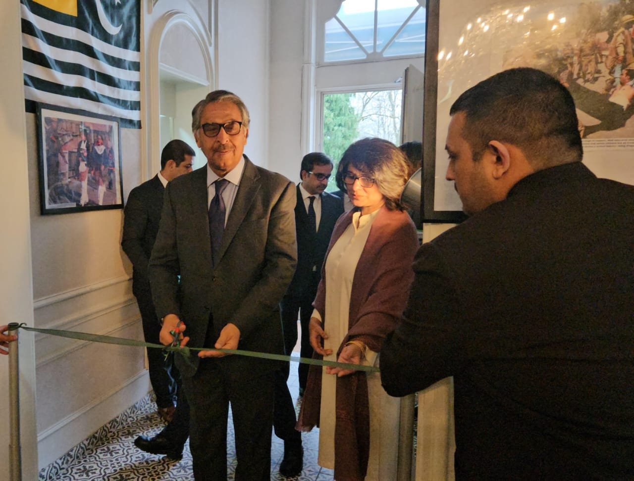 Foreign Minister Jalil Abbas Jilani Inaugurated Picture exhibition in Brussels to Commemorate Kashmir Solidarity Day